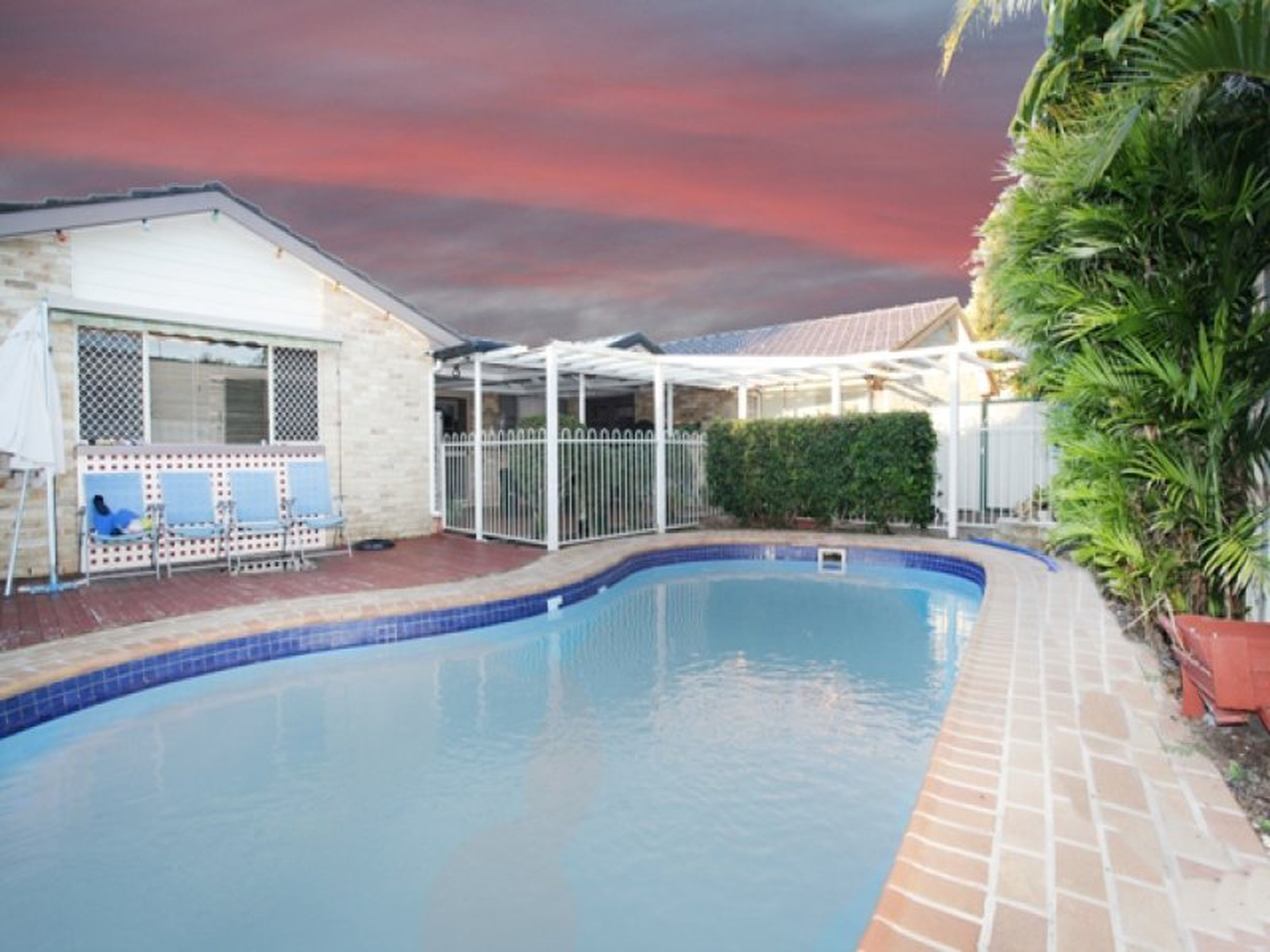 8 Jasmine Close, GLENMORE PARK
