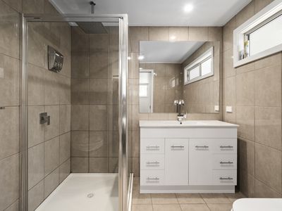 24 The Avenue, Jamieson