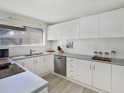 2 / 23 Woomba Place, Mooloolaba