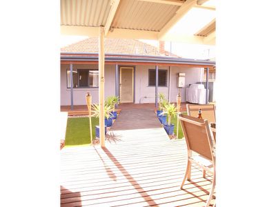93 Crown Terrace, Royal Park