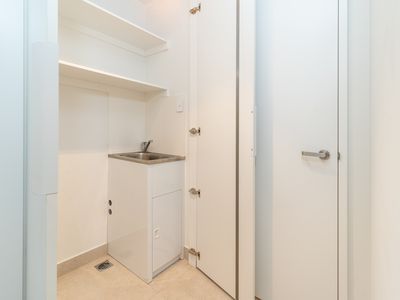 913 / 80 Milligan Street, Perth