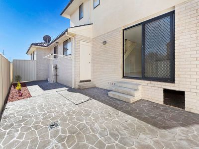 2 / 18 Addison Avenue, Lake Illawarra