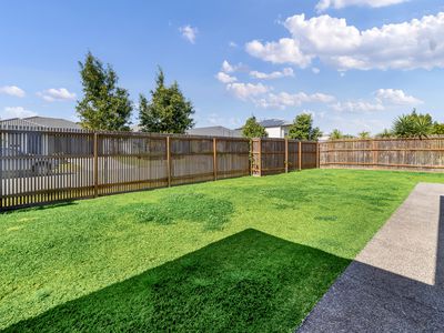 86 Lindeman Circuit, Pimpama