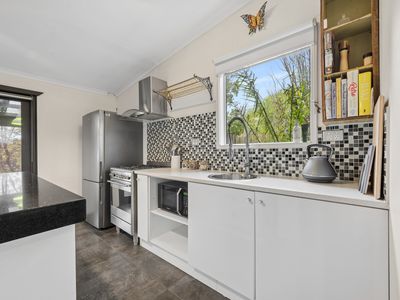 19 Dry Creek Road, Donovans