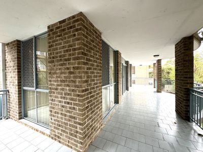 1 / 5 Robertson Street, Parramatta