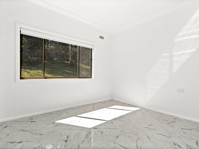 372 Northcliffe, Lake Heights