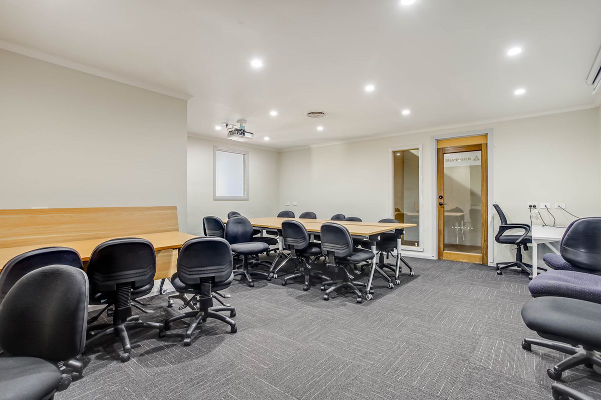 8 / 36 Aberdeen Road, Altona