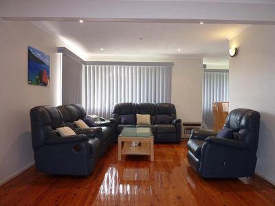 22A Central Rd, Beverly Hills