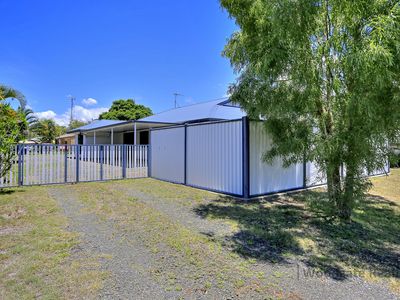 6 PELICAN WAY, Woodgate