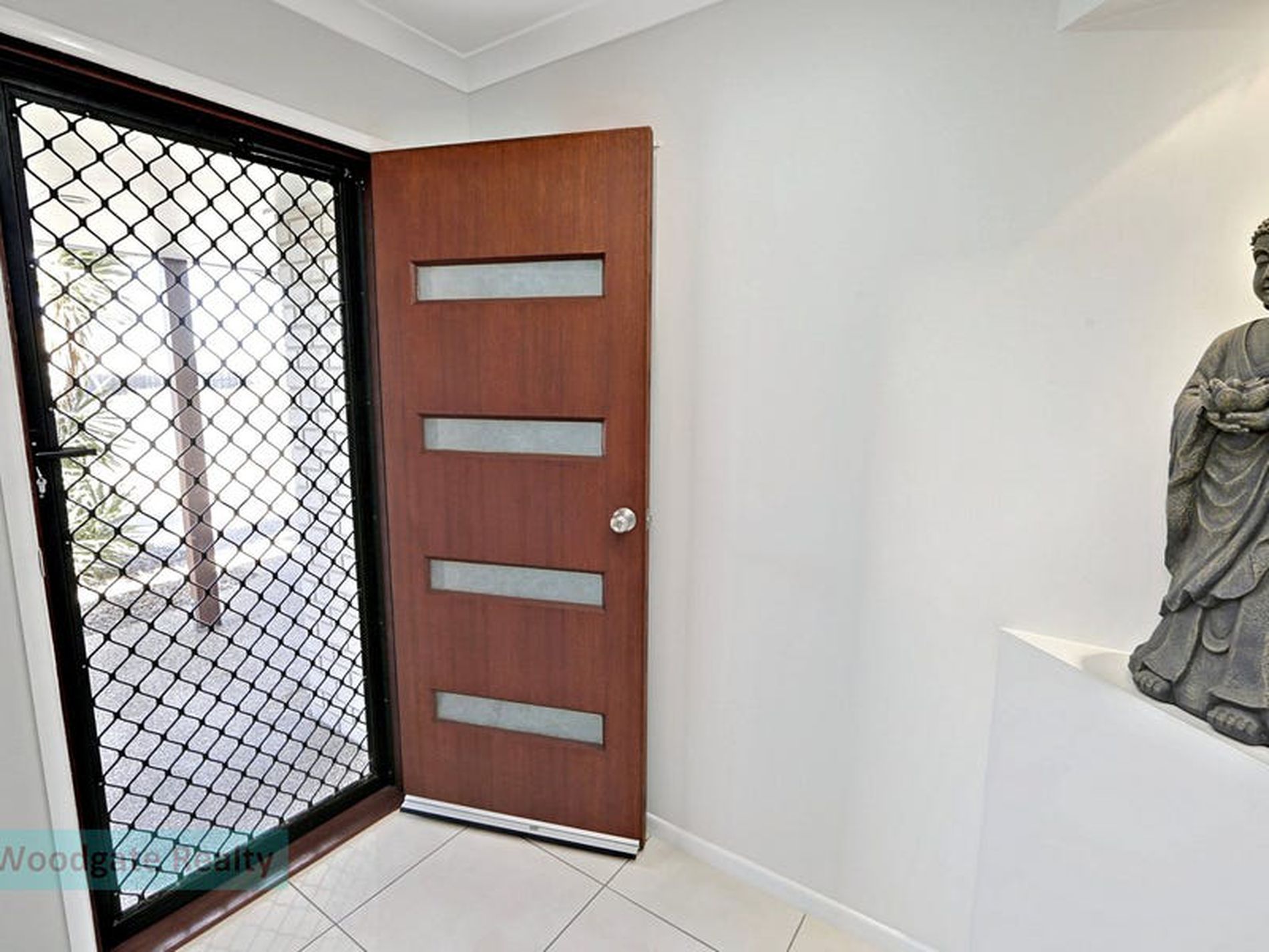 10 Whipbird Ct, Woodgate