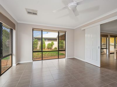 19 Yilkarri Parade, Karlkurla