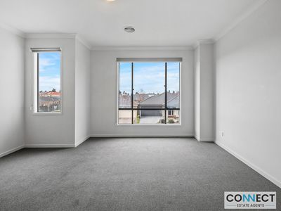 33 Burford Way, Cranbourne North