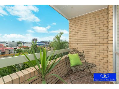 10 / 23 Augustus Street, Toowong