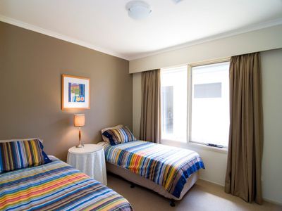 8 Mitchell Parade, Mollymook