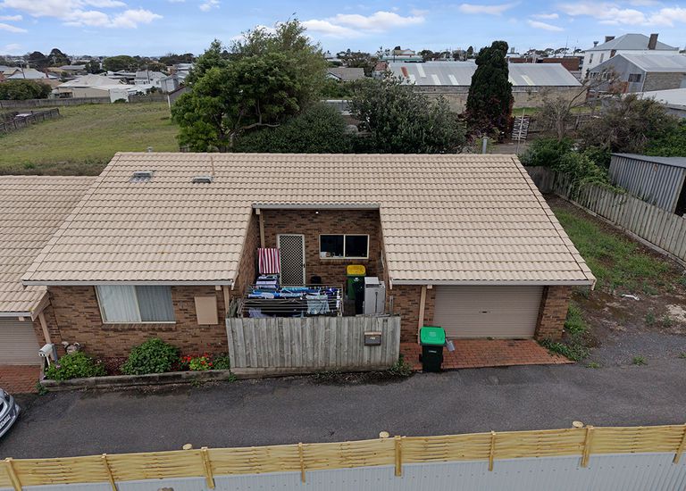 21 Juliani Place, Portland