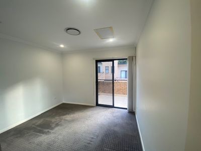 7 / 8 Dempster Street, West Wollongong