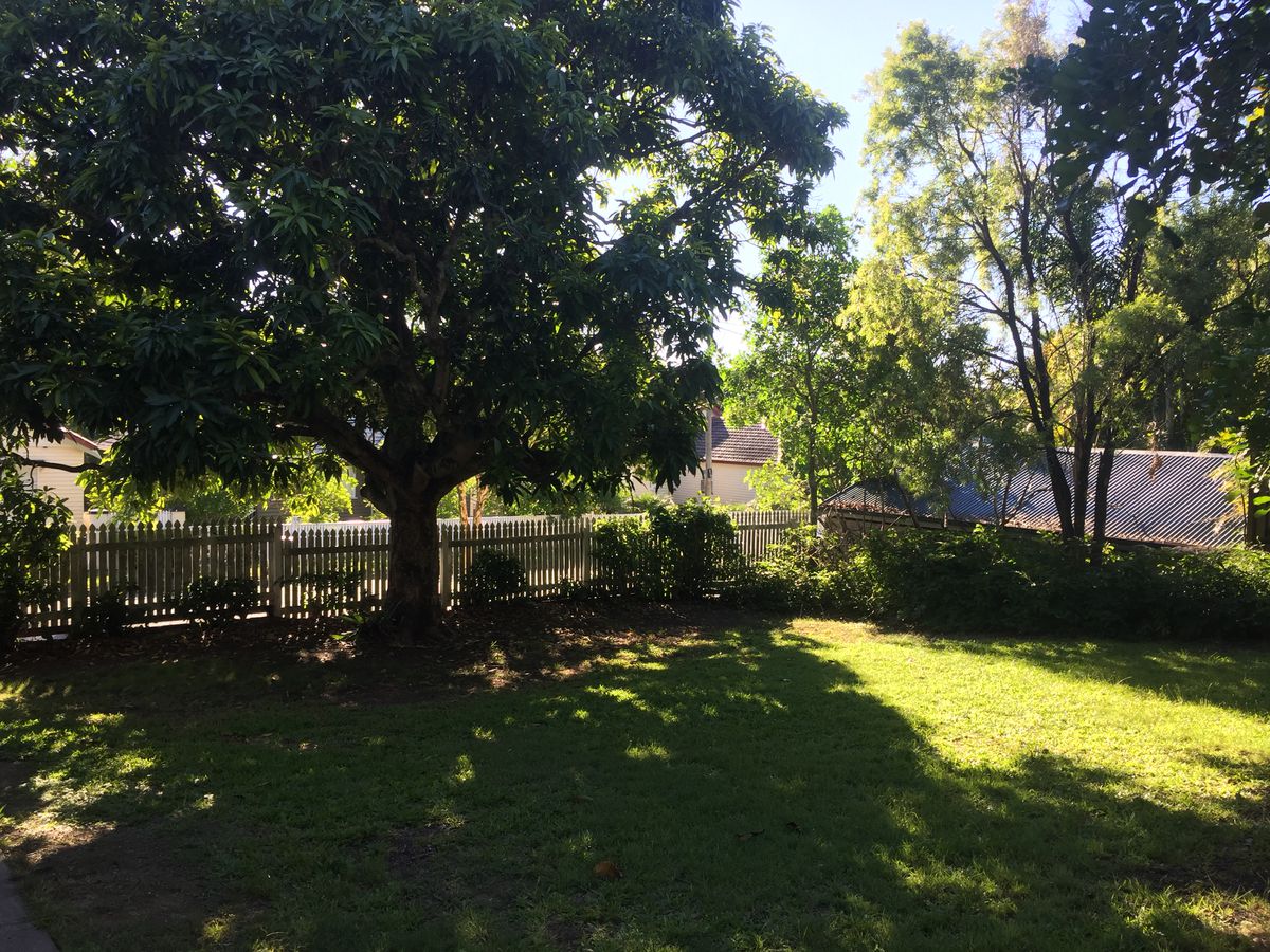 28 Rees Avenue, Coorparoo