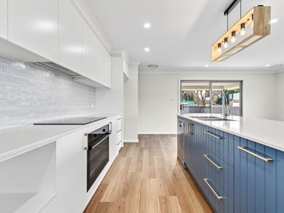 7 Leonard Place, Crookwell