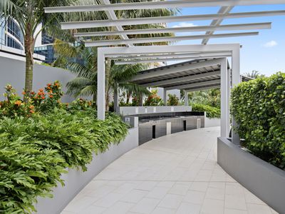 1271 / 56 Scarborough Street, Southport