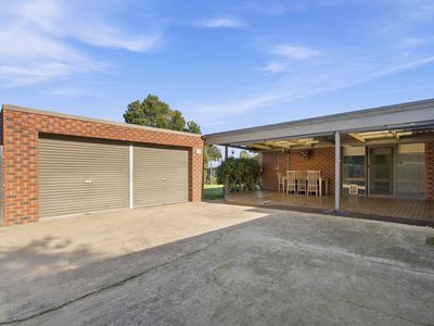 2 Rebecca Drive, Sale