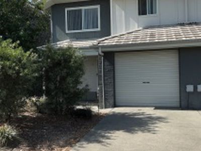9 / 27 Tequesta Drive, Beaudesert