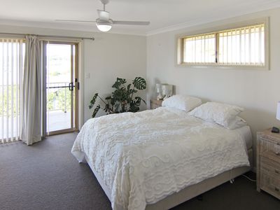 17 Manara Crescent, Forster