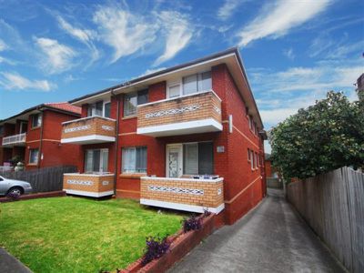 2 / 121 Sproule Street, Lakemba