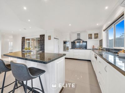 6 Ascot Rise, Berwick