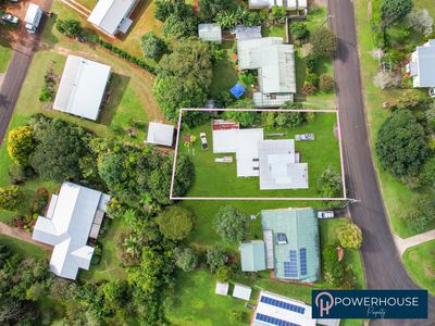 3 Downing Street, Malanda