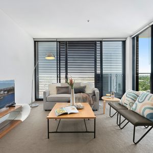 1002 / 157 Redfern Street