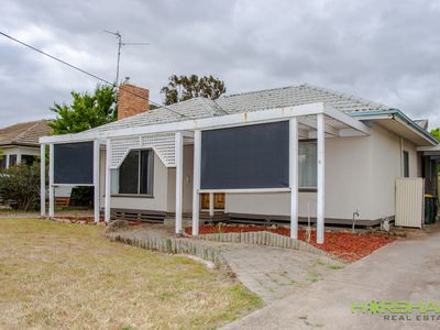 6 Churchill Road, Horsham