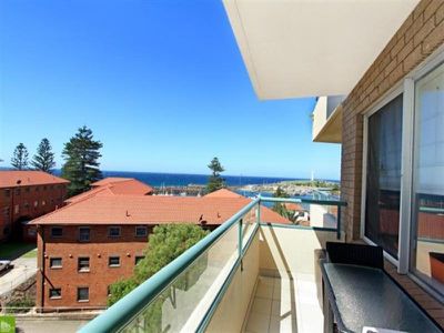 13 / 2 Wilson Street, North Wollongong