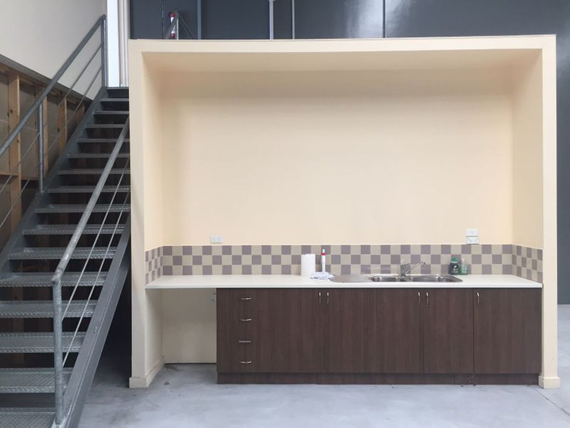 5 / 27 Westside Drive, Laverton North