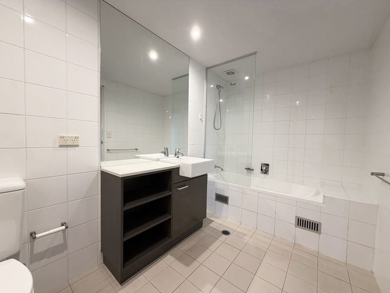 65 / 2 Hutchinson Walk, Zetland