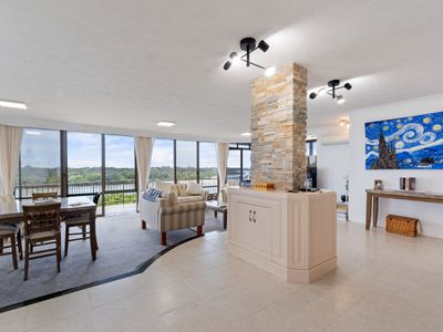 The Penthouse / 20 Endeavour Parade, Tweed Heads