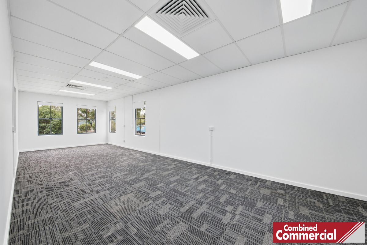 1 / 14 Porrende Street, Narellan