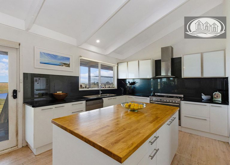 8095 Princes Highway, Narrawong