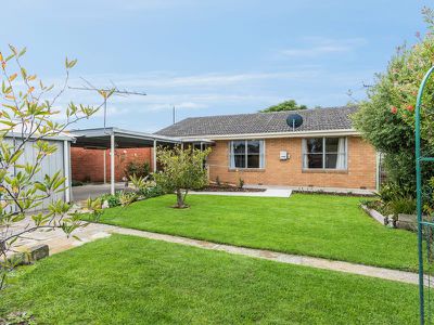 2 Japonica Court, Newcomb