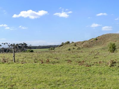 100 Grassy Road, Currie