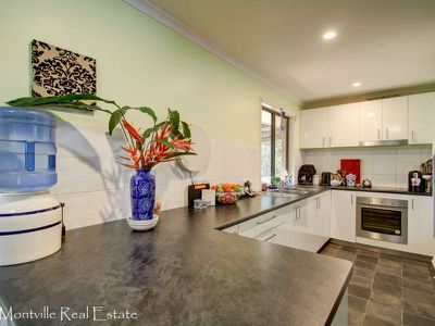 16-18 Mill Hill Road, Montville