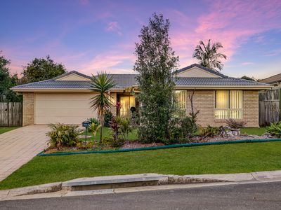 8 Rosefinch Street, Upper Coomera