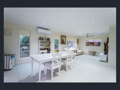 1 / 5 Pepper Berry Street, Maleny
