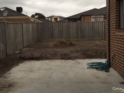 27S Westmoreland Avenue, Cranbourne North