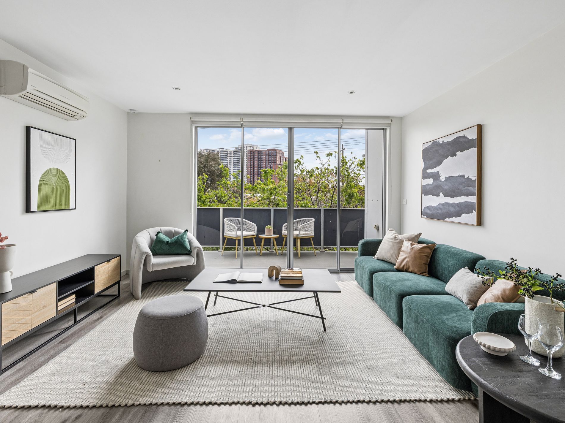 19 / 53 Whitehall Street, Footscray