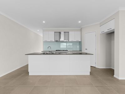 12 Huey Circuit, Cranbourne