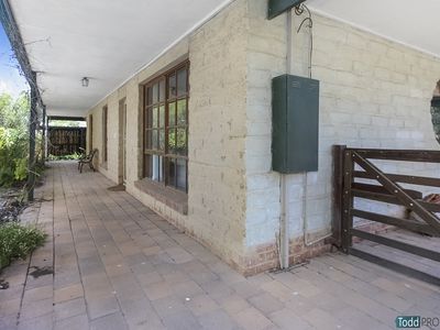 32 Scullys Lane, Heathcote