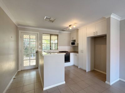 2 / 1 Ochiltree Street, Somerville