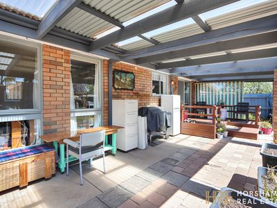 15 Willow Court, Donald