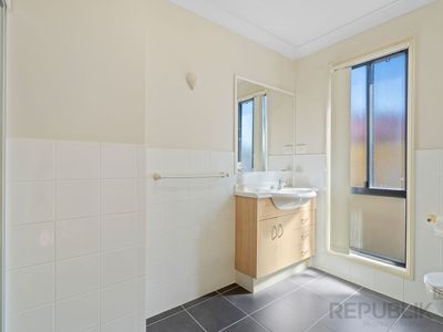 2 / 101 EUGAREE STREET, Southport