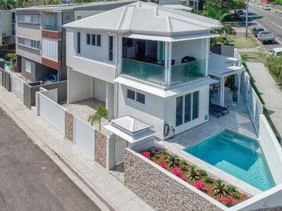 2 Leo Crescent, Alexandra Headland